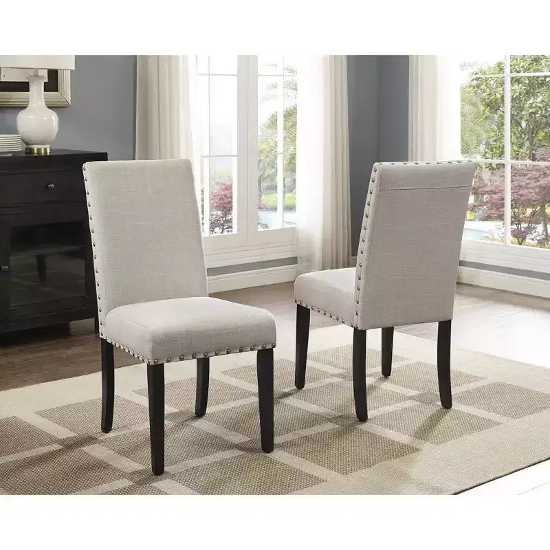Ensemble de salle à manger Biony Espresso Wood de Roundhill Furniture avec chaises en tissu à têtes cloutées