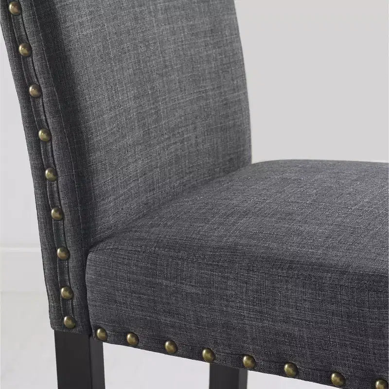 Ensemble de salle à manger Biony Espresso Wood de Roundhill Furniture avec chaises en tissu à têtes cloutées