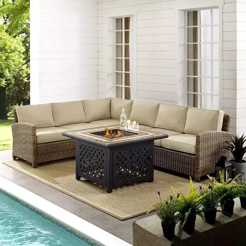 Ensemble sectionnel d'extérieur 5 pièces en osier Bradenton avec table brasero - Crosley